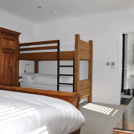 Pensionat Rooms36 4*